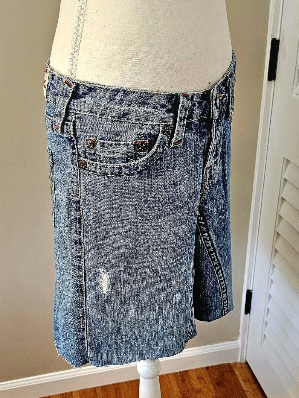TRUE RELIGION Joey Miss Lady Godiva | Vintage Y2K | Rare Embroidery Denim Skirt - Picture 9 of 11